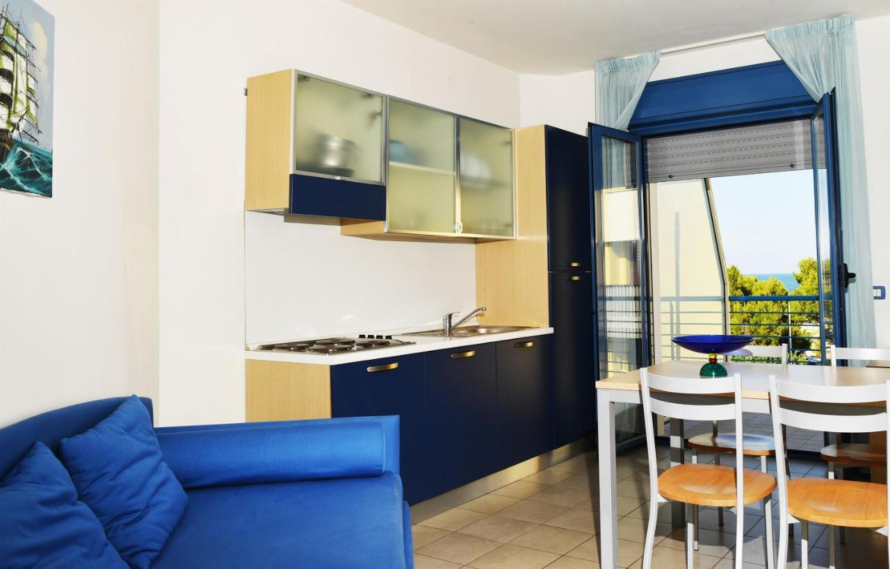 Residence Gambrinus Giulianova Bagian luar foto