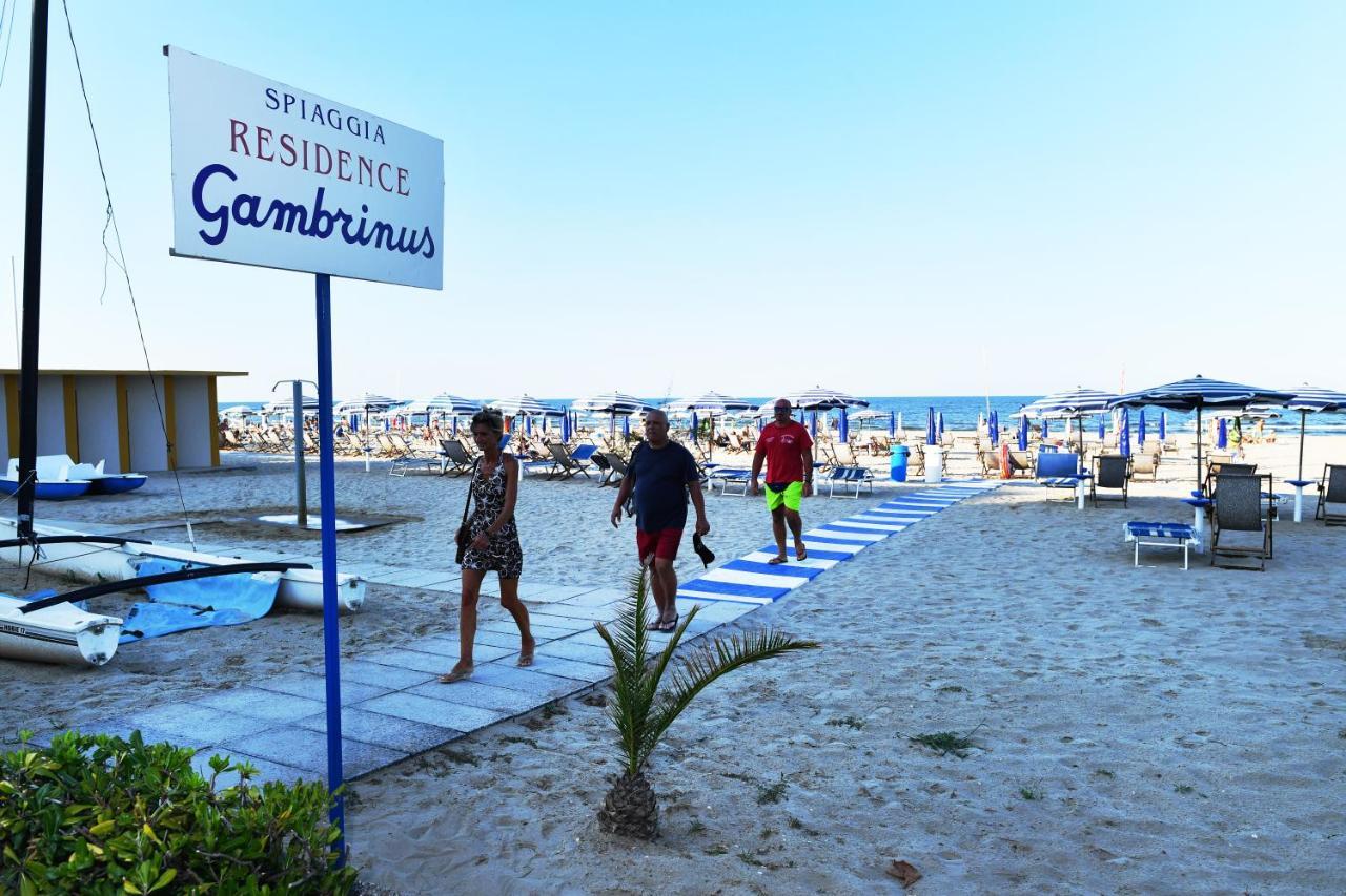 Residence Gambrinus Giulianova Bagian luar foto
