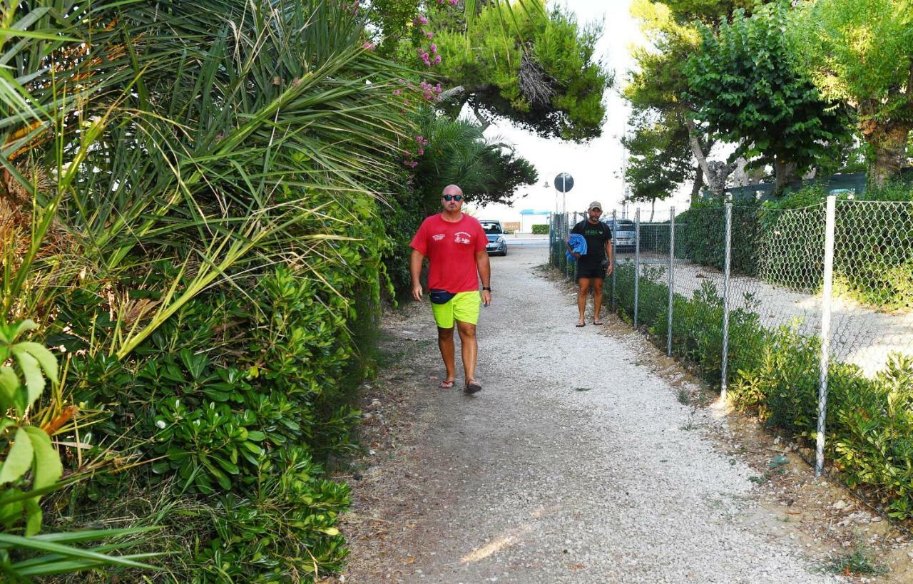 Residence Gambrinus Giulianova Bagian luar foto