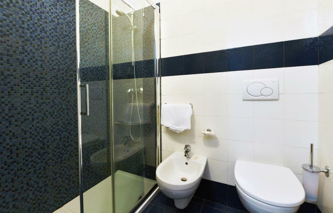 Residence Gambrinus Giulianova Bagian luar foto